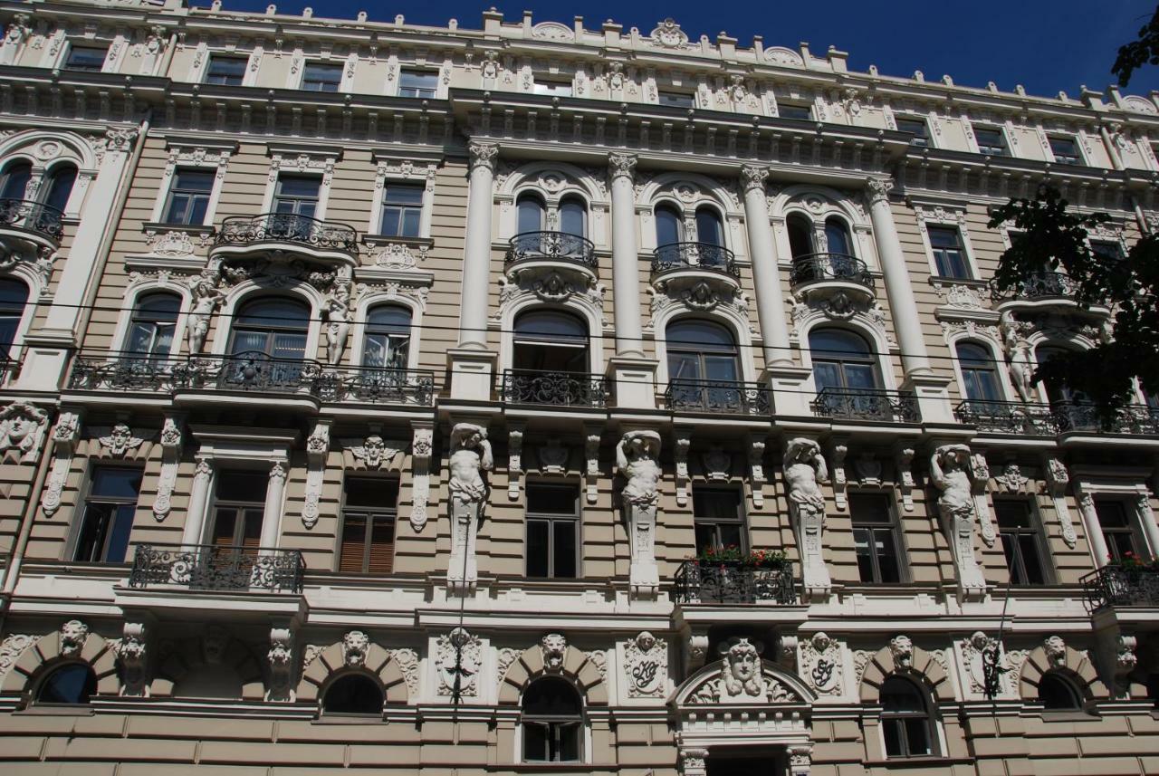 Apartments In Art Nouveau District Riga Exterior photo